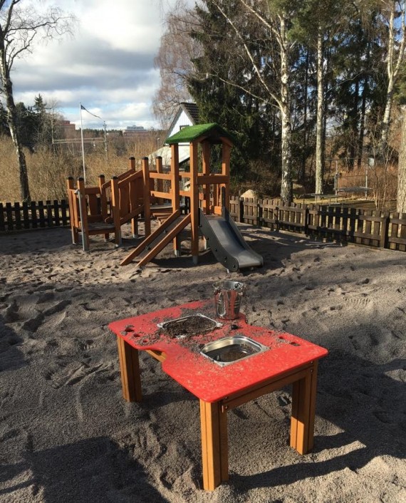 122-stolik-do-zabawy-122_9074f1a1c7bd4c3d569758020df022f1