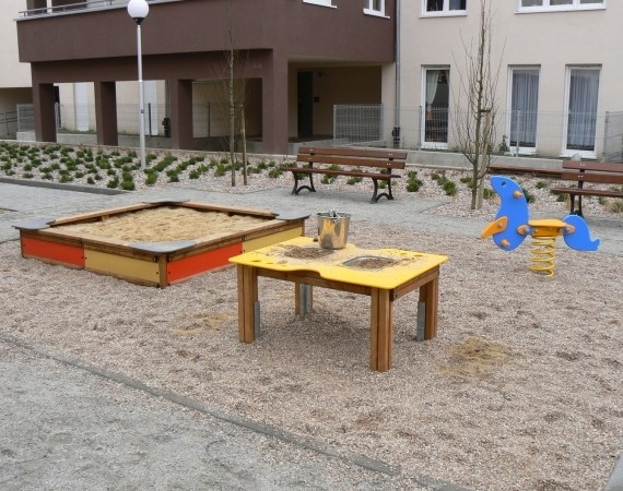 122-stolik-do-zabawy-122_9ac588024595210385c38ad4a46310de