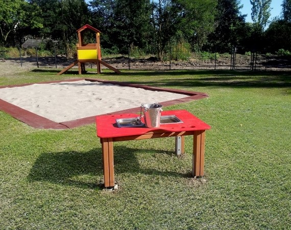 122-stolik-do-zabawy-122_c99a5af825b139416ee1a80a9eb8c1f8
