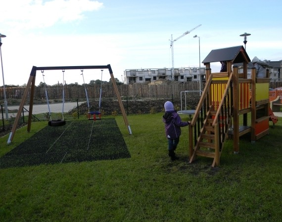 136-podwojna-hustawka-136_702118216c0b6888d702acd3bf43dbdf